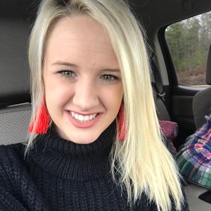 Meet your Posher, Shelli